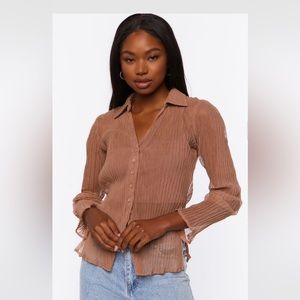 Crepe button up collard shirt sz M